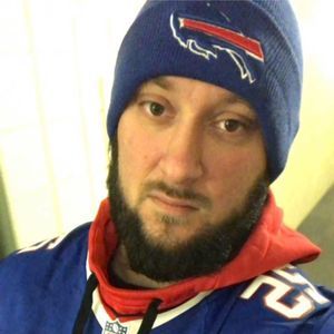 Meet your Posher, Theo